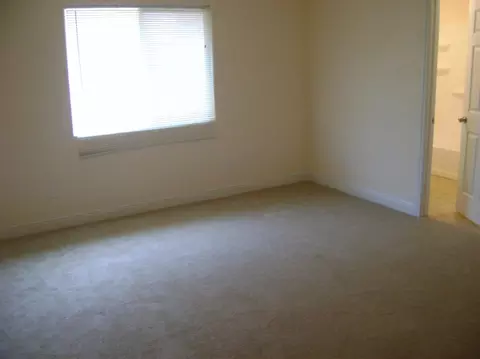 223 E 2nd St, Hanford, CA 93230 photo 10