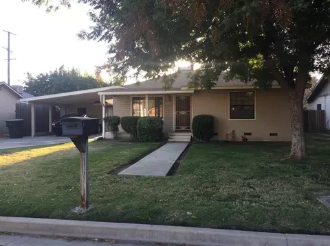 1010 E La Mesa Dr, Tulare, CA 93274 photo 1