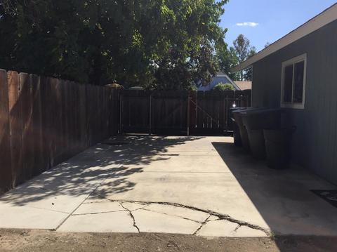 723 E King Ave, Tulare, CA 93274 photo 23