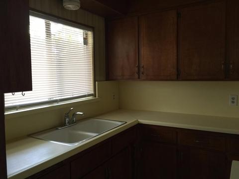 723 E King Ave, Tulare, CA 93274 photo 12