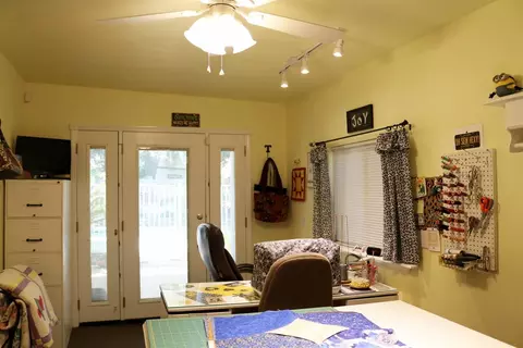 3941 E Iris Ct, Visalia, CA 93292 photo 19