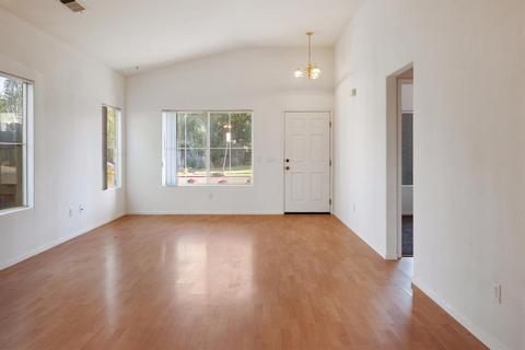 1373 Bradley Ct, Exeter, CA 93221 photo 4