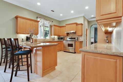 738 Saint Thomas Ct, Exeter, CA 93221 photo 8