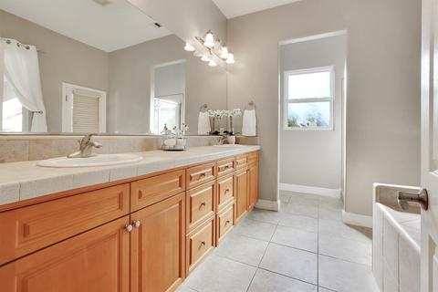 738 Saint Thomas Ct, Exeter, CA 93221 photo 16