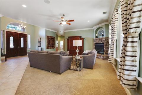 738 Saint Thomas Ct, Exeter, CA 93221 photo 11
