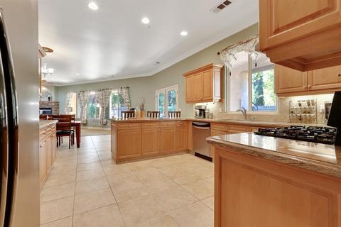 738 Saint Thomas Ct, Exeter, CA 93221 photo 10