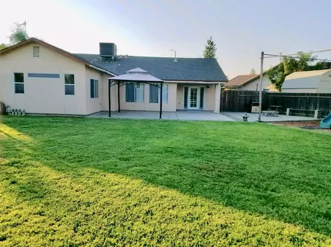 14457 Sunset Ave, Kerman, CA 93630 photo 9
