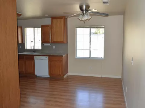 7585 Live Oak Dr, Sanger, CA 93657 photo 6