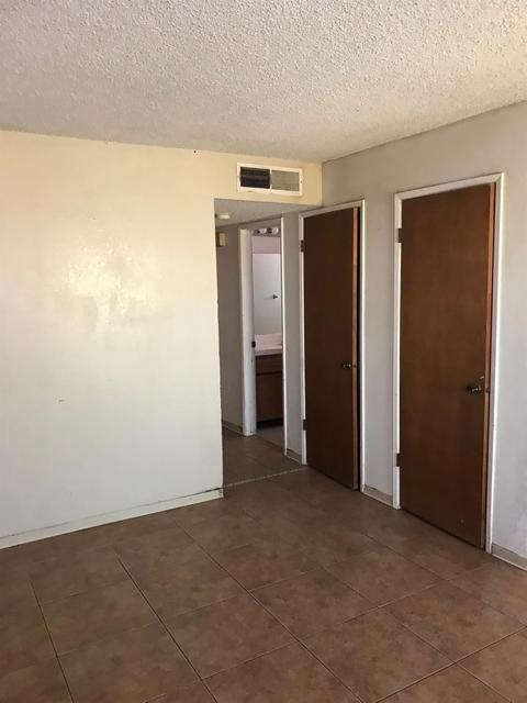 693 E Olive Ave, Tipton, CA 93272 photo 4