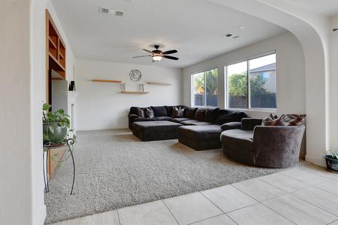 2576 E Kern Ave, Tulare, CA 93274 photo 10