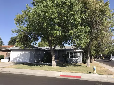 1645 Renn Ave, Clovis, CA 93611 photo 1