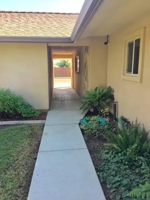 1733 E Alpine Ave, Tulare, CA 93274 photo 9