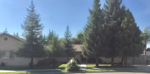 1733 E Alpine Ave, Tulare, CA 93274 photo 1