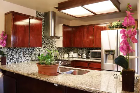 736 E Harold Ave, Visalia, CA 93292 photo 7