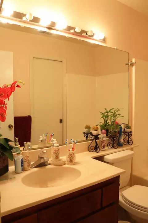 736 E Harold Ave, Visalia, CA 93292 photo 11