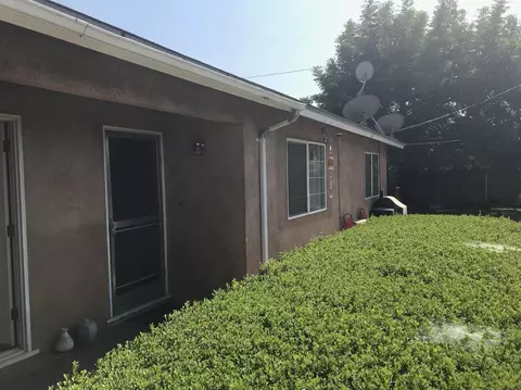907 E Noble Ave, Visalia, CA 93292 photo 2