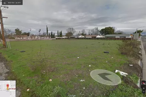 820 S Wright Way, Tulare, CA 93274 photo 3