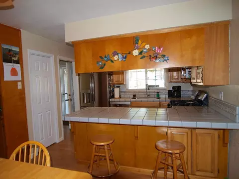 310 Plum St, Exeter, CA 93221 photo 8