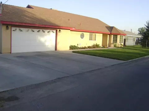 2009 Estes Ave, Corcoran, CA 93212 photo 2