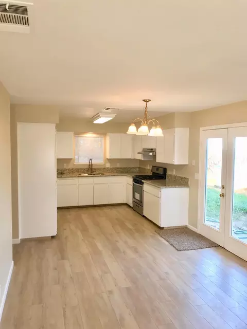 32621 Grove St, Ivanhoe, CA 93235 photo 3