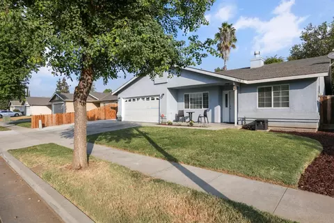 1782 E Levin Ave, Tulare, CA 93274 photo 1