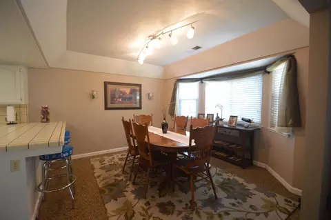 519 E Vine Ct, Visalia, CA 93292 photo 12