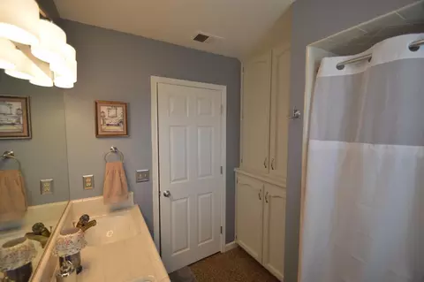 519 E Vine Ct, Visalia, CA 93292 photo 19