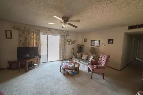 284 E Prosperity Ave, Tulare, CA 93274 photo 25