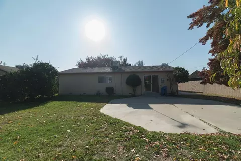 284 E Prosperity Ave, Tulare, CA 93274 photo 24