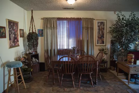 284 E Prosperity Ave, Tulare, CA 93274 photo 7