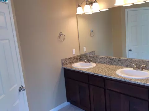 2025 E Copper Ct, Visalia, CA 93292 photo 15