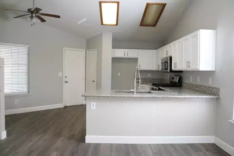 1827 E Pershing Ave, Visalia, CA 93292 photo 3