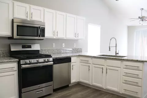 1827 E Pershing Ave, Visalia, CA 93292 photo 5