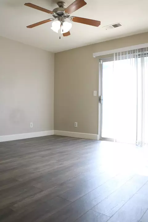 1827 E Pershing Ave, Visalia, CA 93292 photo 10