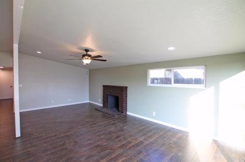 1817 3rd St, Sanger, CA 93657 photo 4