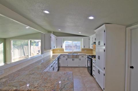 1817 3rd St, Sanger, CA 93657 photo 16