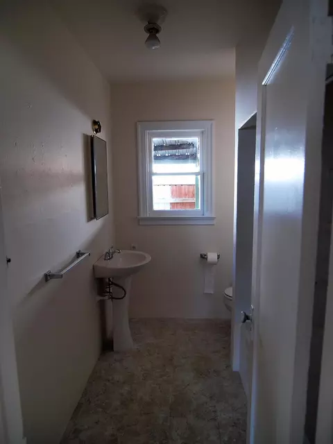 219 S Quince Ave, Exeter, CA 93221 photo 4