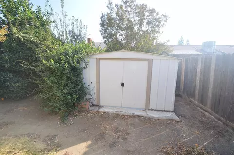 3749 E Acequia Ave, Visalia, CA 93292 photo 16