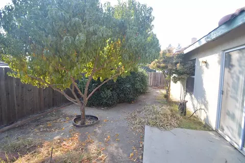 3749 E Acequia Ave, Visalia, CA 93292 photo 19