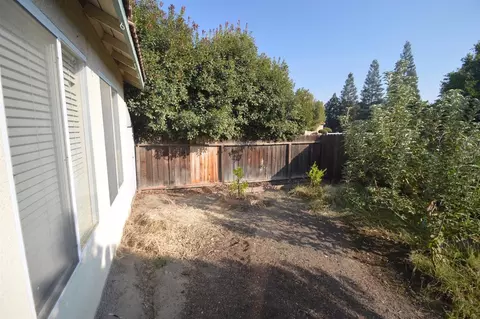 3749 E Acequia Ave, Visalia, CA 93292 photo 18