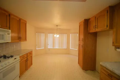 3749 E Acequia Ave, Visalia, CA 93292 photo 10