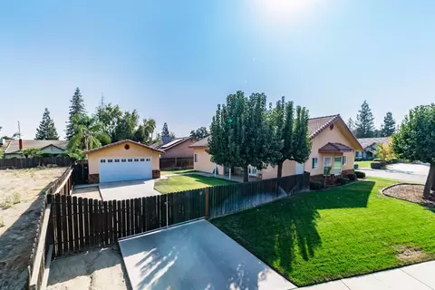 3520 E Sycamore Ave, Visalia, CA 93292 photo 4