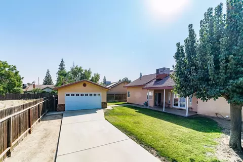 3520 E Sycamore Ave, Visalia, CA 93292 photo 5