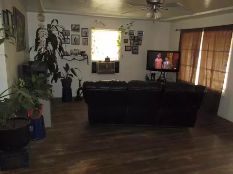 232 E School St, Tulare, CA 93274 photo 3