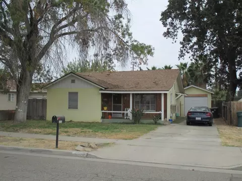 232 E School St, Tulare, CA 93274 photo 1
