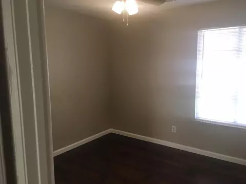 1921 E Pershing Ave, Visalia, CA 93292 photo 9