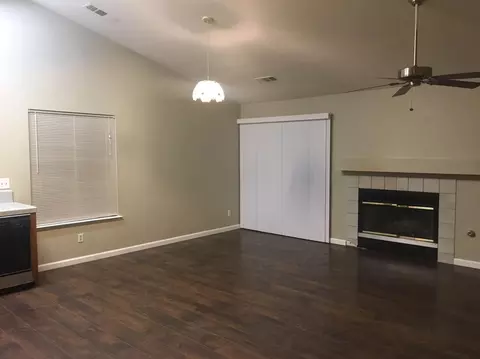 1921 E Pershing Ave, Visalia, CA 93292 photo 5