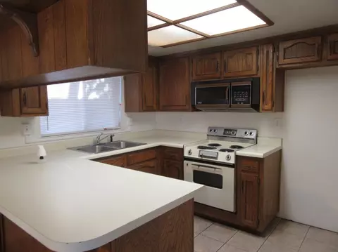 2006 E Harold Ave, Visalia, CA 93292 photo 5