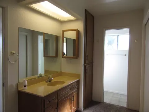 2006 E Harold Ave, Visalia, CA 93292 photo 7