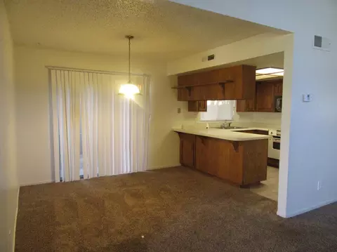 2006 E Harold Ave, Visalia, CA 93292 photo 3